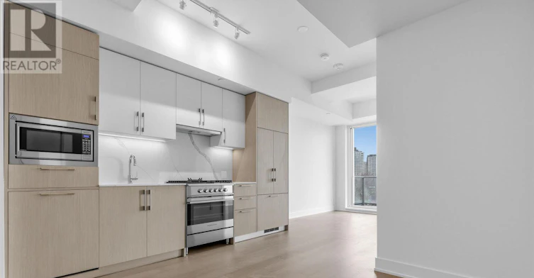 705-8 Manor Road W, Toronto, ON, M4S 0E6 - 2