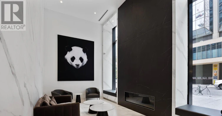 PH1-20 Edward Street, Toronto, ON, M5G 1C9 - 4