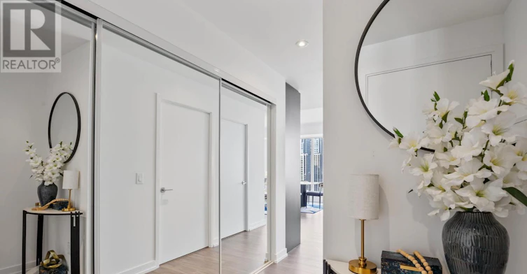 PH1-20 Edward Street, Toronto, ON, M5G 1C9 - 7