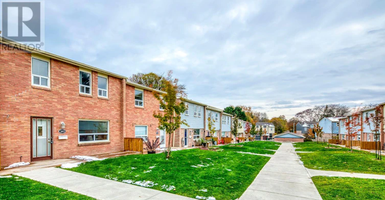202-1055 Shawnmarr Road, Mississauga, ON, L5H 3V2 - 3