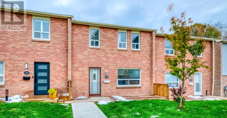 202-1055 Shawnmarr Road, Mississauga, ON, L5H 3V2 - 2