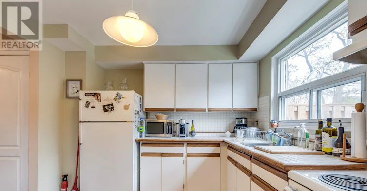 202-1055 Shawnmarr Road, Mississauga, ON, L5H 3V2 - 19