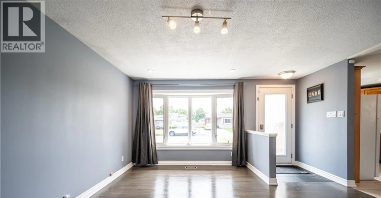 Upper-66 Belwood Crescent, Kitchener, ON, N2C 1Z3 - 5