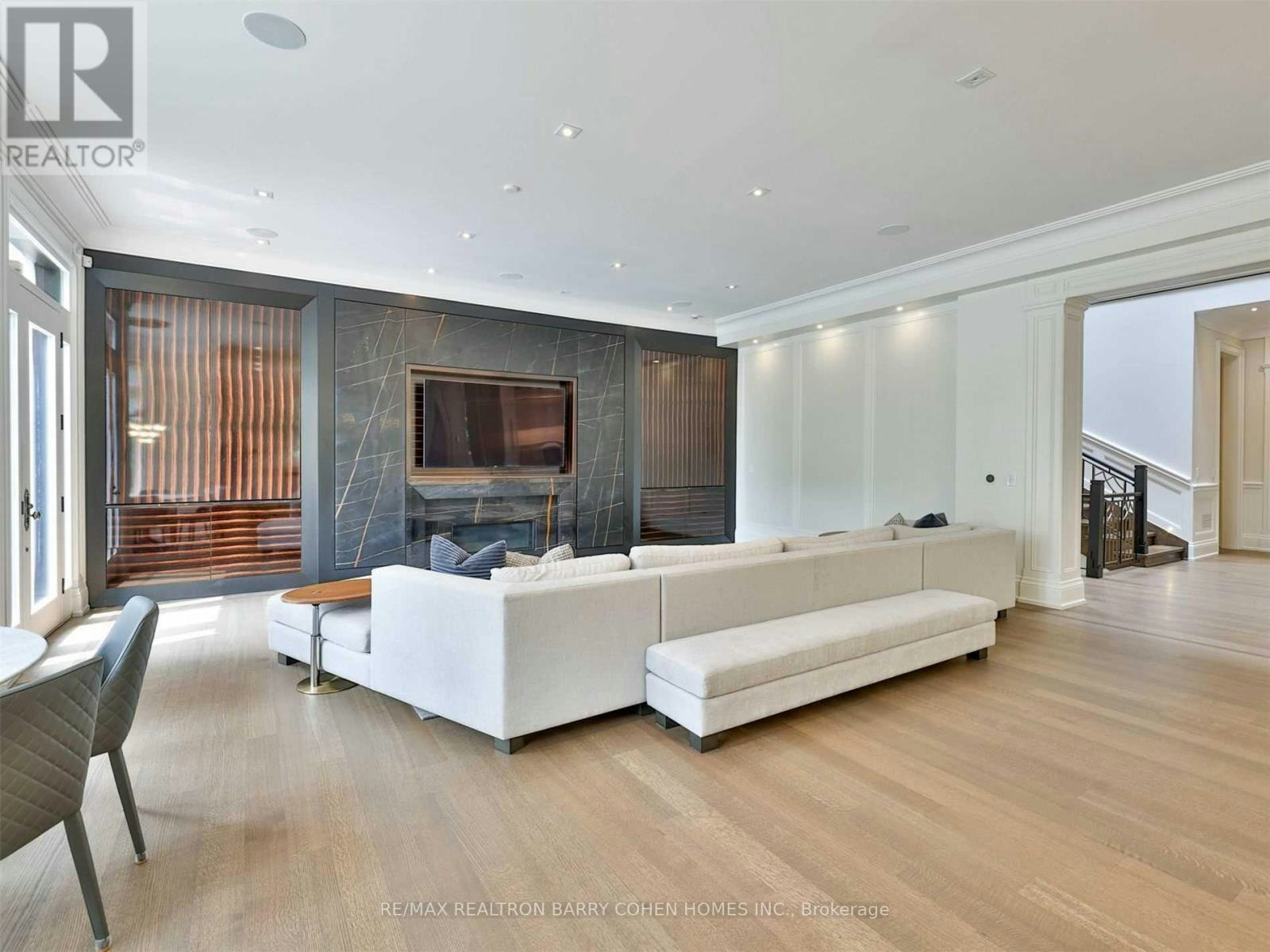 382 Old Yonge Street, Toronto, ON, M2P 1R4 - 24