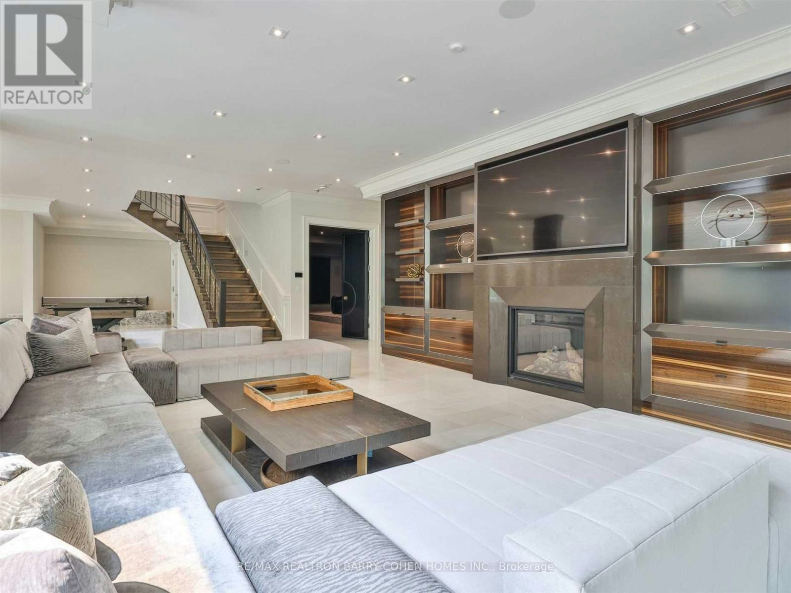 382 Old Yonge Street, Toronto, ON, M2P 1R4 - 37