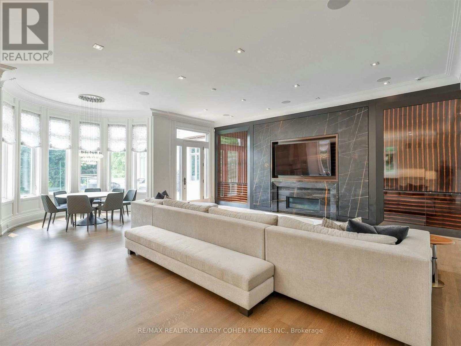 382 Old Yonge Street, Toronto, ON, M2P 1R4 - 25