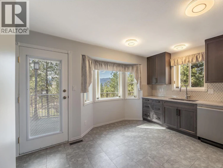 131-1634 Carmi Avenue, Penticton, BC, V2A 1A3 - 11