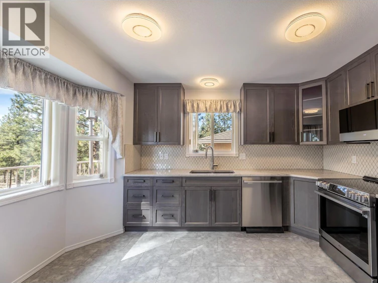 131-1634 Carmi Avenue, Penticton, BC, V2A 1A3 - 14