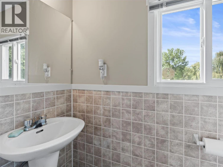 101-2727 Lakeshore Road, Vernon, BC, V1H 1X5 - 28