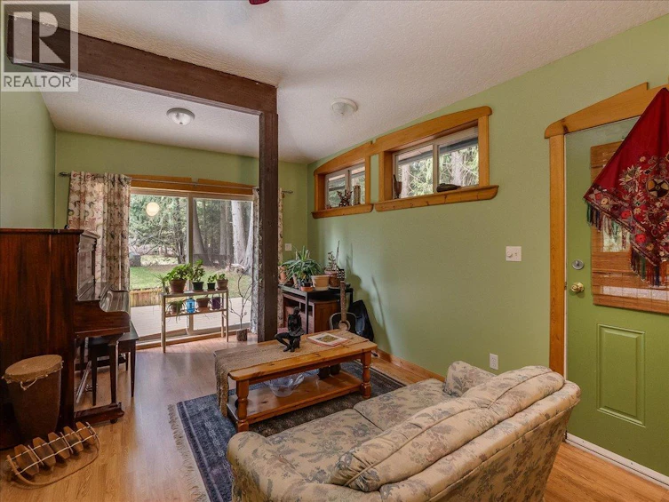 2827 Evin Road, Slocan Park, BC, V0G 2E0 - 40