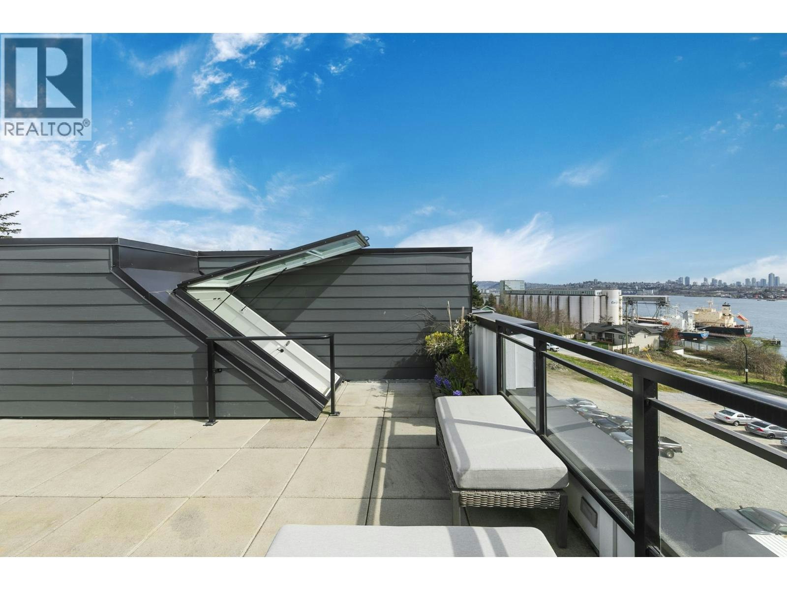 356-555 E 2nd Street, North Vancouver, BC, V7L 1E1