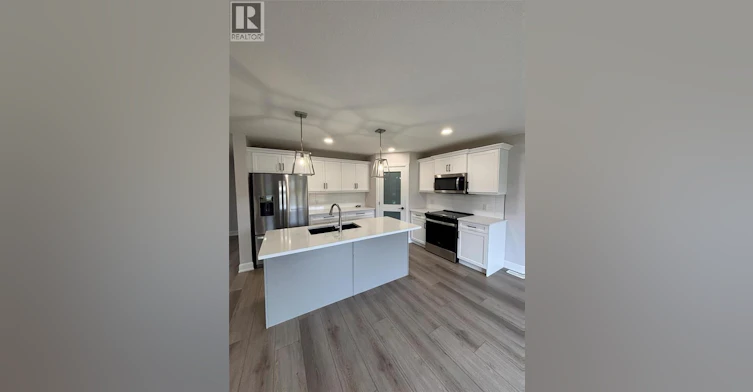647 Ketter Way, Plympton-Wyoming, ON, N0N 1T0 - 9