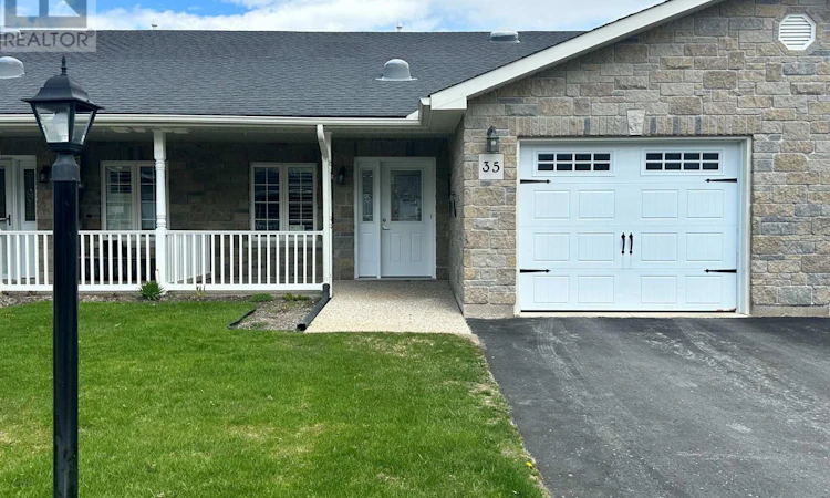 35 Garden Grove Crescent
