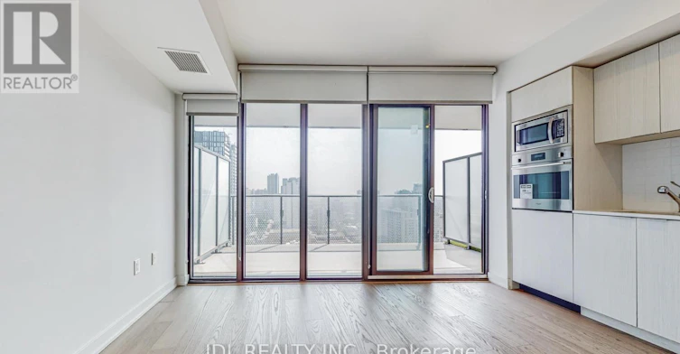 2212-11 Wellesley Street W, Toronto, ON, M4Y 0G4 - 3