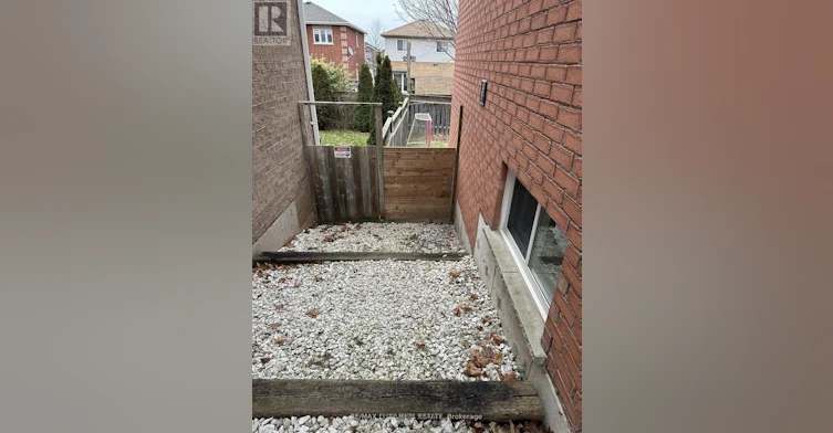 BSMT-59 Adams Street, Bradford West Gwillimbury, ON, L3Z 3E2 - 11