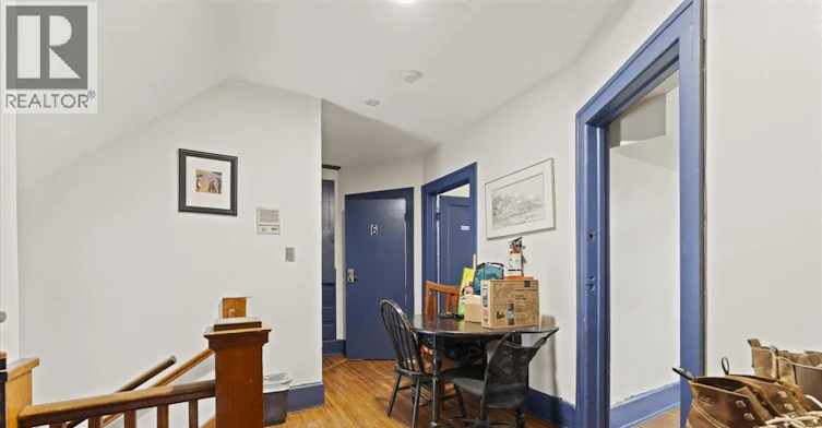 Room 5-3060 Sandwich, Windsor, ON, N9C 1A4 - 12
