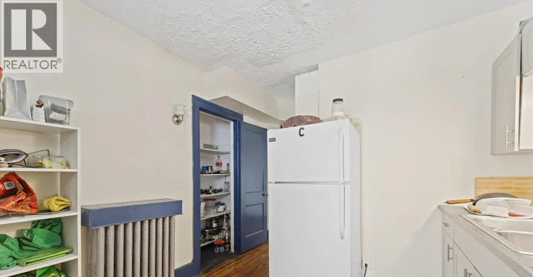 Room 5-3060 Sandwich, Windsor, ON, N9C 1A4 - 15