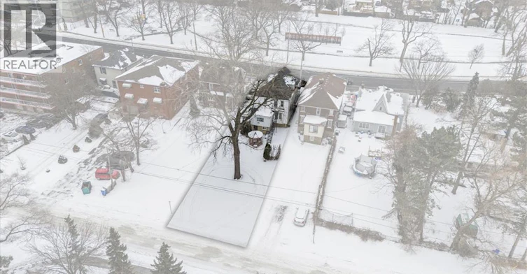 Room 5-3060 Sandwich, Windsor, ON, N9C 1A4 - 43