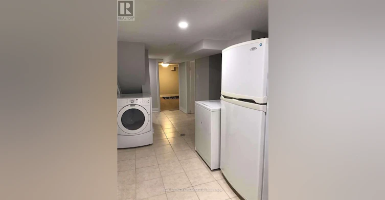 BSMT-129 Wolseley Street, Toronto, ON, M6J 1K3 - 6