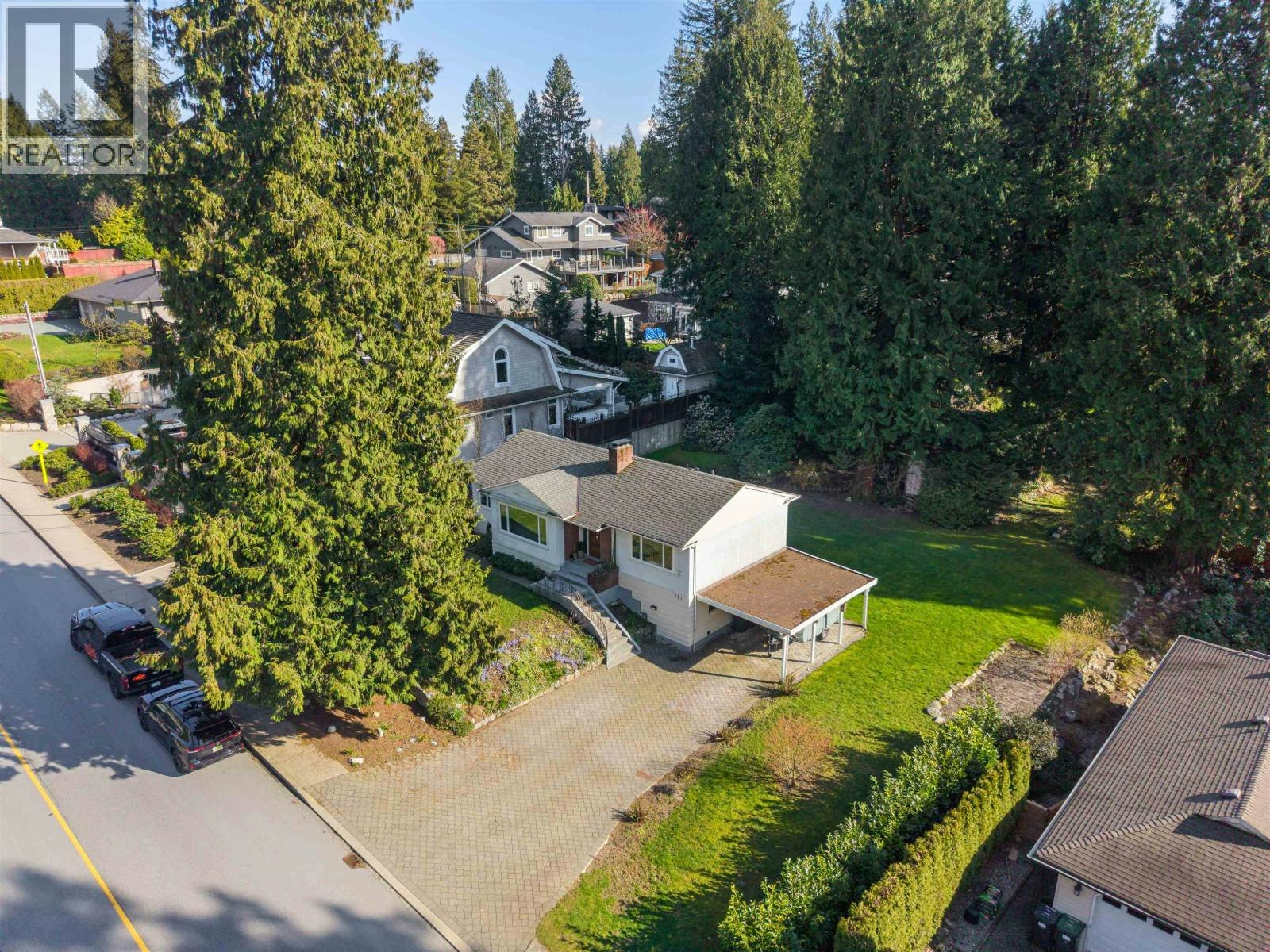 551 E Osborne Road, North Vancouver, BC, V7N 1M4