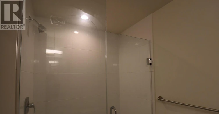 403 65 Master~Bedroom Watergarden Drive, Mississauga, ON, L5R 1B2 - 19