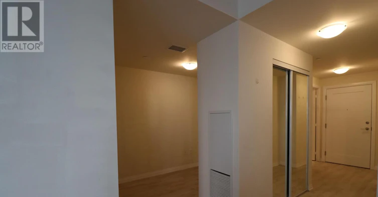 403 65 Master~Bedroom Watergarden Drive, Mississauga, ON, L5R 1B2 - 7
