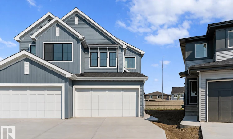 1064 Cristall Cr SW