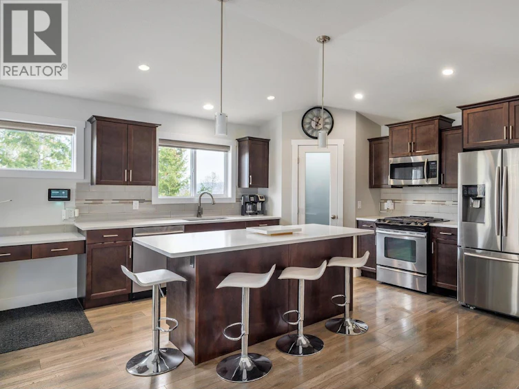 3042 Glenrosa Road, West Kelowna, BC, V4T 1C4 - 6