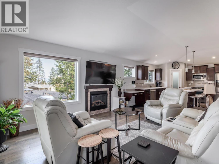 3042 Glenrosa Road, West Kelowna, BC, V4T 1C4 - 5