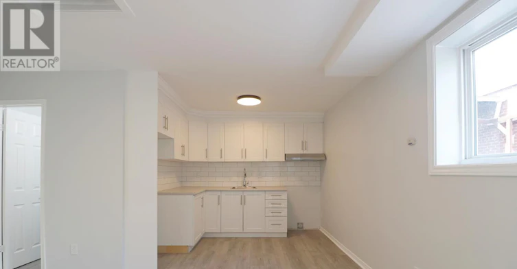 C-201 Augusta Avenue, Toronto, ON, M5T 2L4 - 4