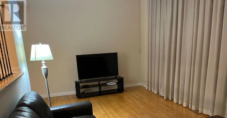 21 Sego Royalway, Toronto, ON, M2H 1L3 - 2