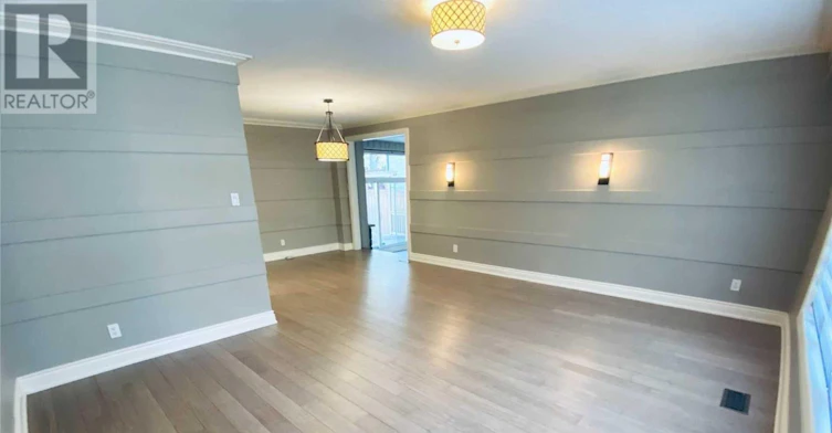 15 Whitelock Crescent, Toronto, ON, M2K 1V9 - 3