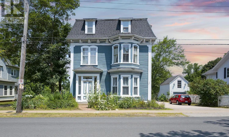 446 St George Street