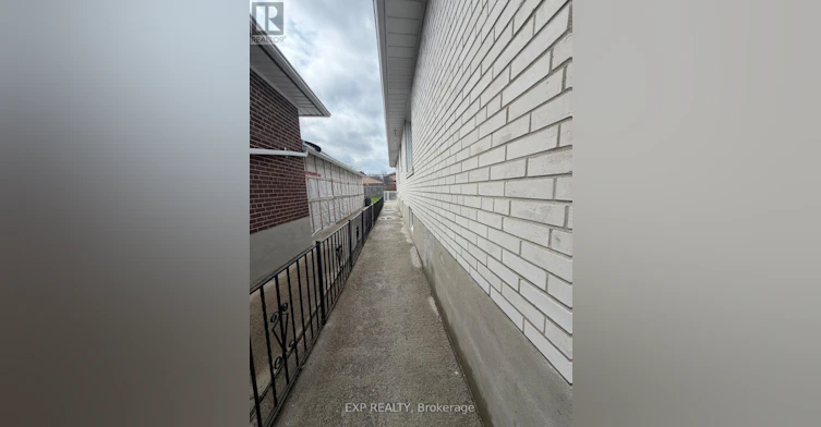 LOWER-78 Brampton Road, Toronto, ON, M9R 3J9 - 4