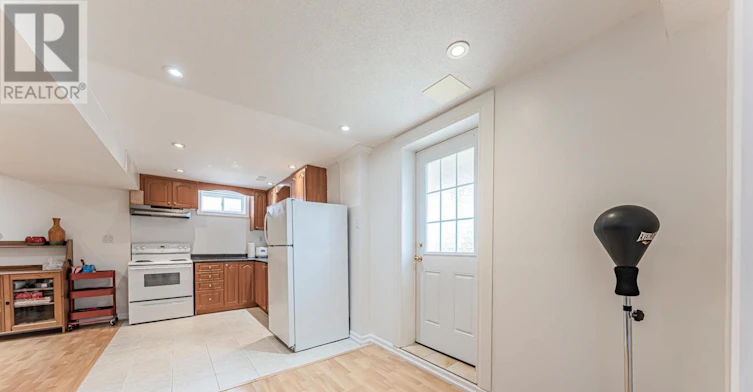 BSMT-65 Falling River Drive, Richmond Hill, ON, L4S 2R3 - 10