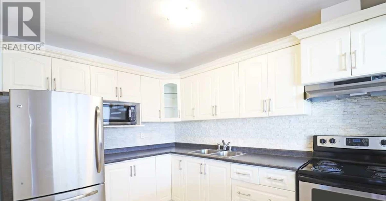 1237E Woodbine Avenue, Toronto, ON, M4C 4E5 - 11