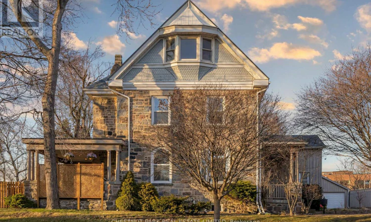 54 Bruce Street