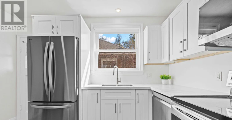 661 Rubidge Street, Peterborough, ON, K9H 4G2 - 4