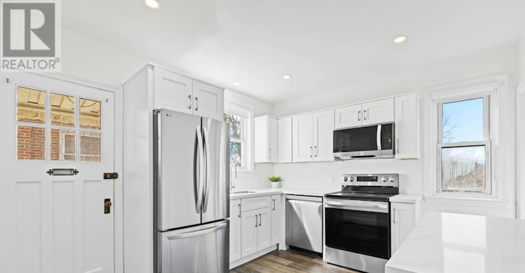 661 Rubidge Street, Peterborough, ON, K9H 4G2 - 3