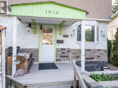 1816 43 Street - 3
