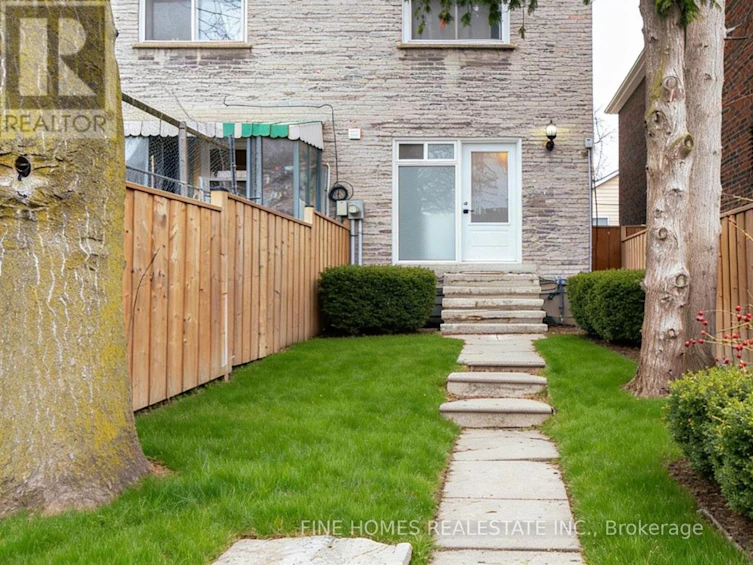 48 Carr Street, Toronto, ON, M5T 1B7 - 3