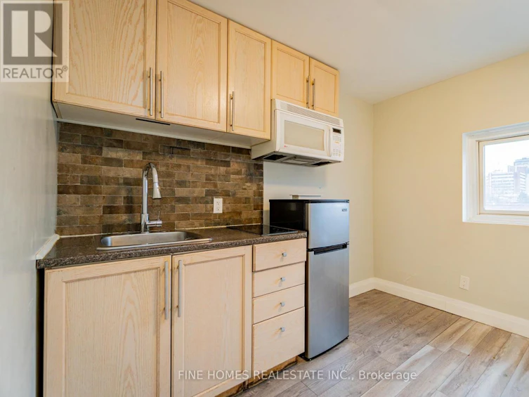 48 Carr Street, Toronto, ON, M5T 1B7 - 14