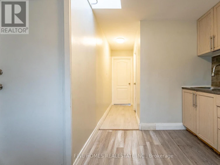 48 Carr Street, Toronto, ON, M5T 1B7 - 12