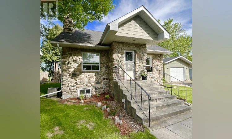 1115 River Road West