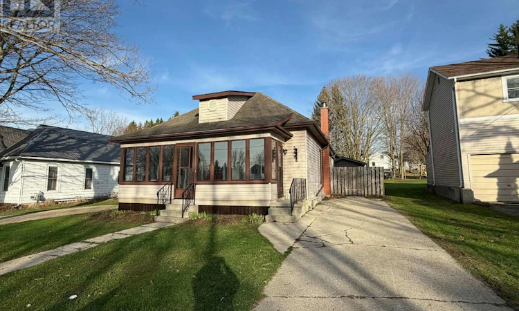 349 Shuter Street