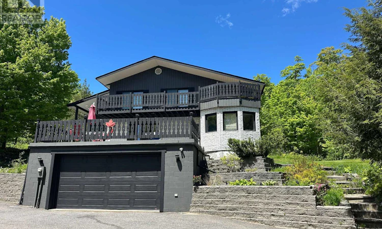 12 Taylor Crescent
