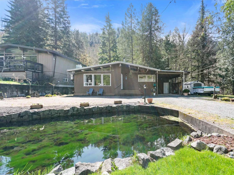 66602 Summer Road, Hope, BC, V0X 1L1 - 2