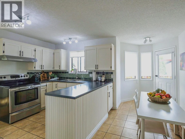 144 Adamson Place, Penticton, BC, V2A 7R9 - 8