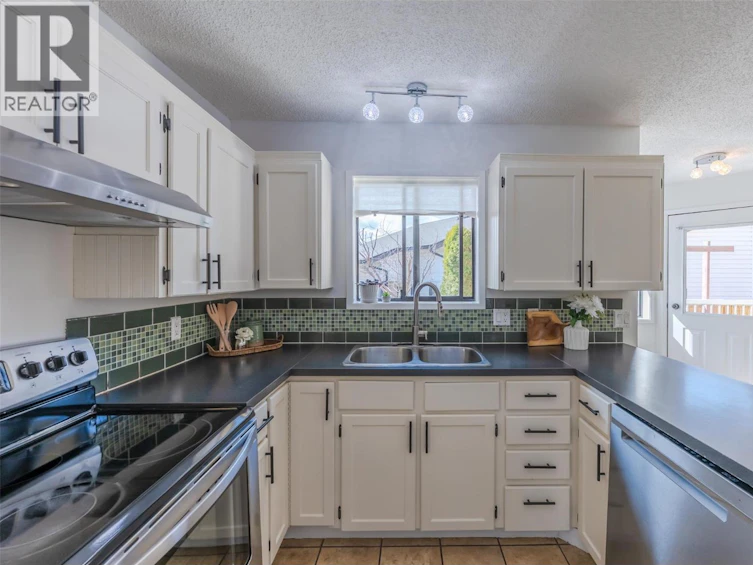 144 Adamson Place, Penticton, BC, V2A 7R9 - 10