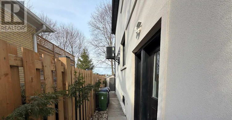 LOWER-25 Duffield Road E, Toronto, ON, M9P 3C8 - 3